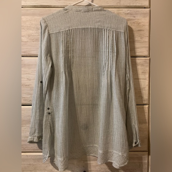 Nine West Button Down - Picture 2 of 4